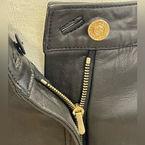 St.John Couture Leather Pants
Black w Gold Hardware, Side Zip Leg Slits
⚡️EUC&$